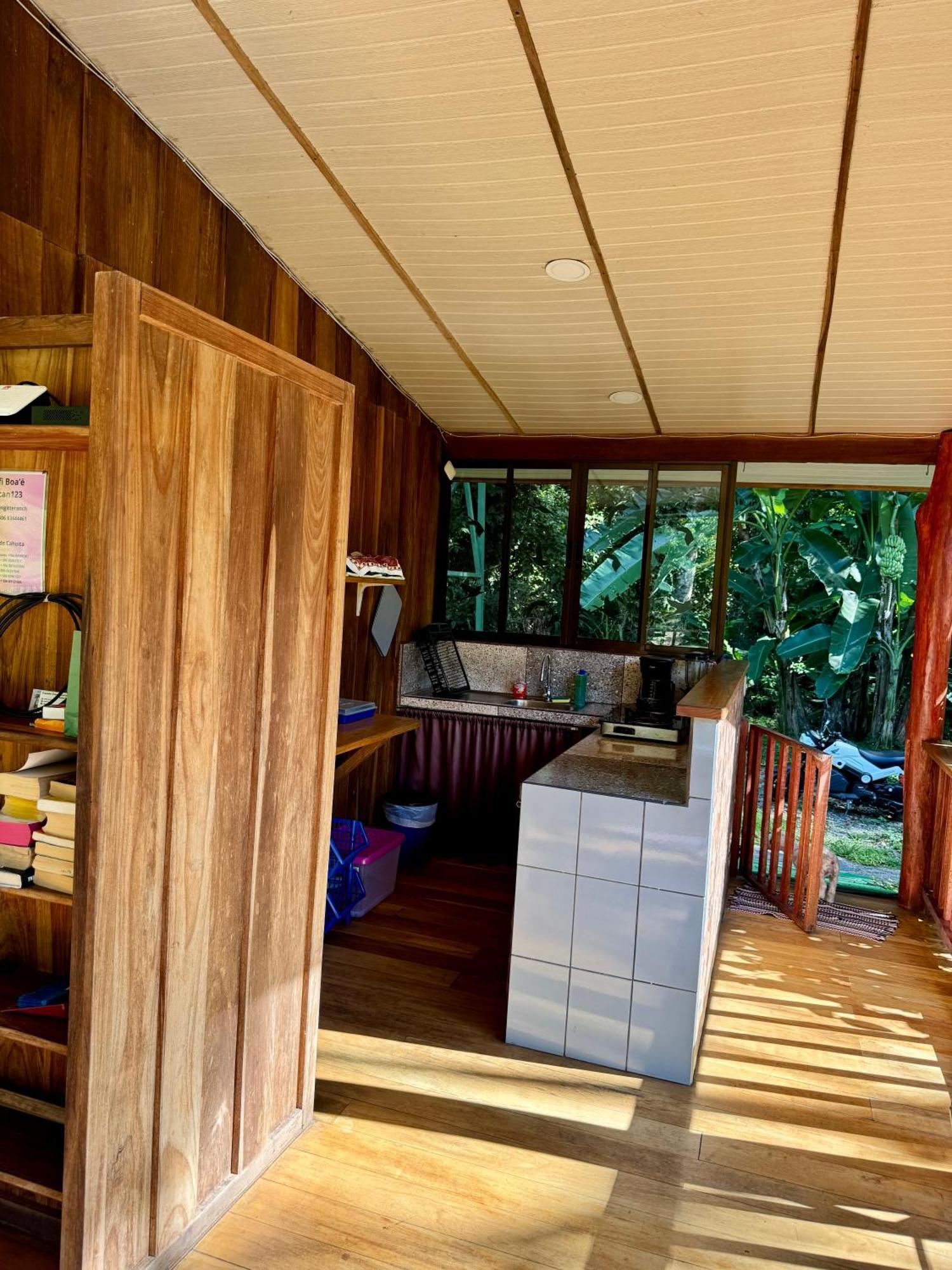 Hotel Brigitte´s Ranch Cahuita Esterno foto